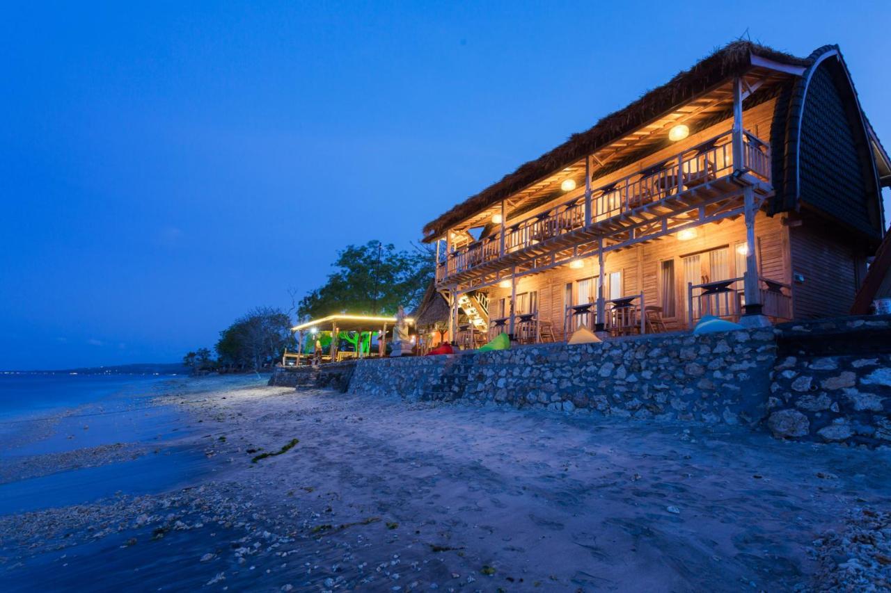 The Dewi Sun Sun Nusa Penida Ped Exterior foto